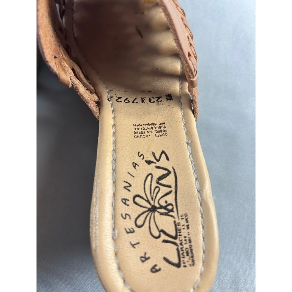 Artesanias Lucian's Mexican Huarache‎ Wedge Sandals Tan Leather Floral Embroider